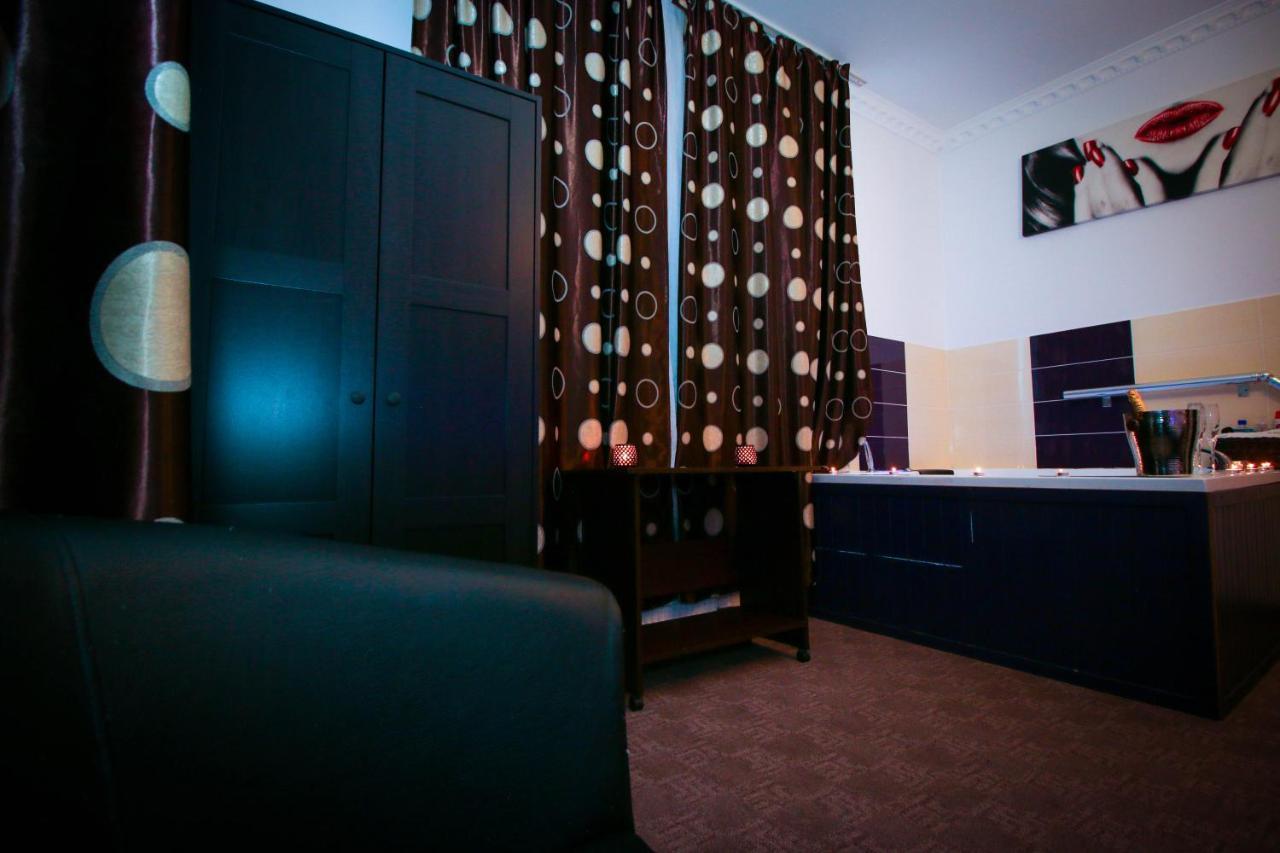 Karma Luxury Room Boekarest Buitenkant foto